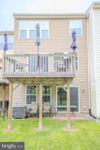 16 FOREST VIEW TER, Hanover, PA 17331