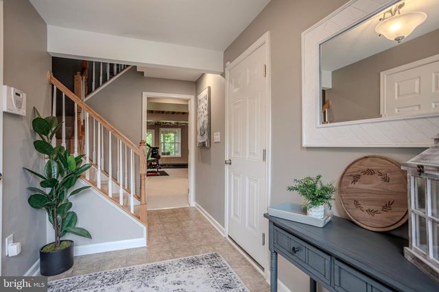 16 FOREST VIEW TER, Hanover, PA 17331