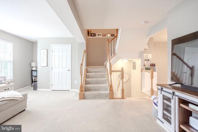 16 FOREST VIEW TER, Hanover, PA 17331