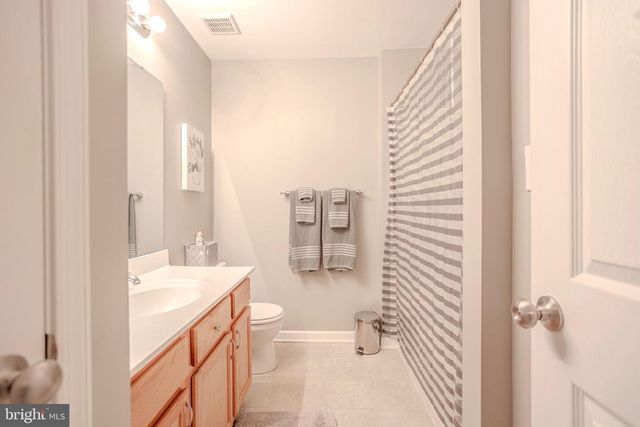 16 FOREST VIEW TER, Hanover, PA 17331