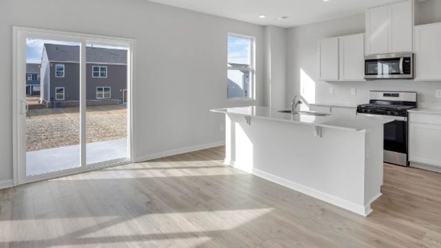 1637 Feather Rd, Lebanon, TN 37090