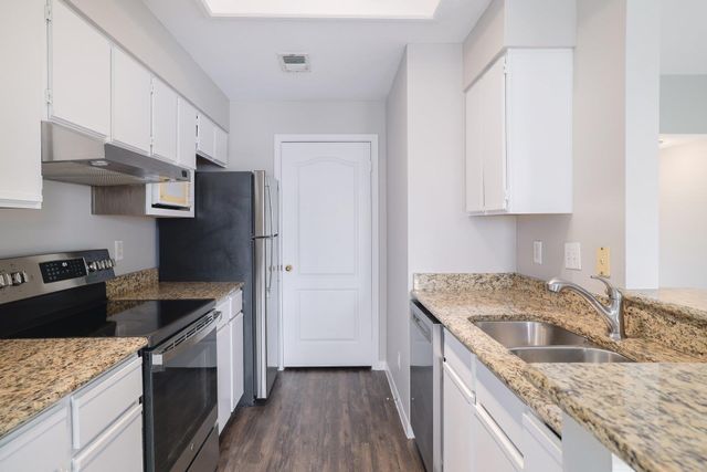 6000 Shepherd Mountain CV 1711, Austin, TX 78730