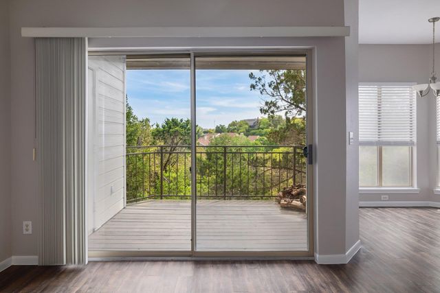 6000 Shepherd Mountain CV 1711, Austin, TX 78730
