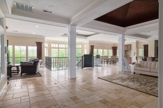 6000 Shepherd Mountain CV 1711, Austin, TX 78730