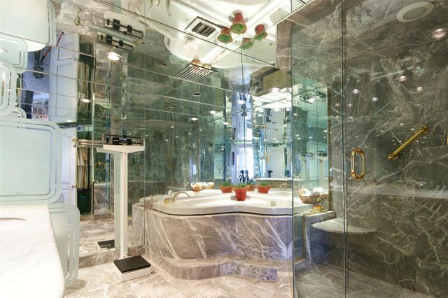 2480 Presidential Way 1004, West Palm Beach, FL 33401