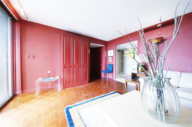 2480 Presidential Way 1004, West Palm Beach, FL 33401