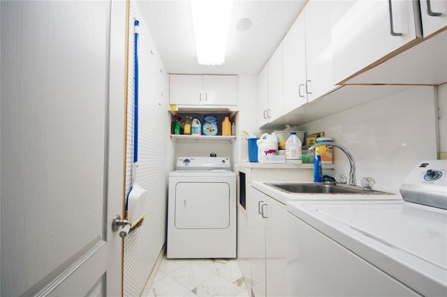 2480 Presidential Way 1004, West Palm Beach, FL 33401