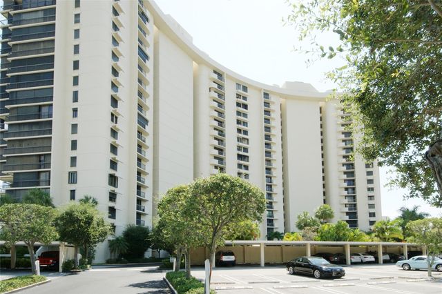 2480 Presidential Way 1004, West Palm Beach, FL 33401