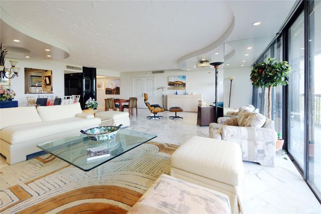 2480 Presidential Way 1004, West Palm Beach, FL 33401