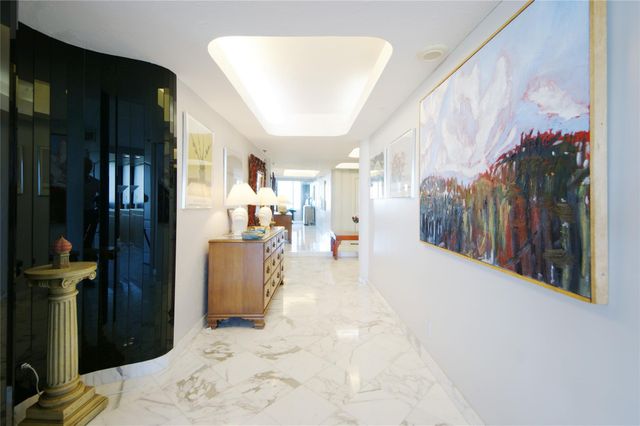 2480 Presidential Way 1004, West Palm Beach, FL 33401