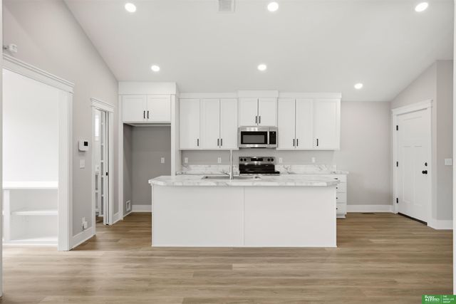 2452 Camden Avenue, Omaha, NE 68111