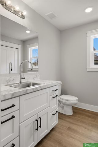 2452 Camden Avenue, Omaha, NE 68111