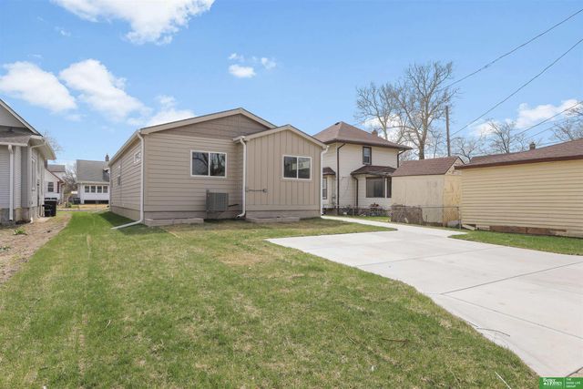 2452 Camden Avenue, Omaha, NE 68111