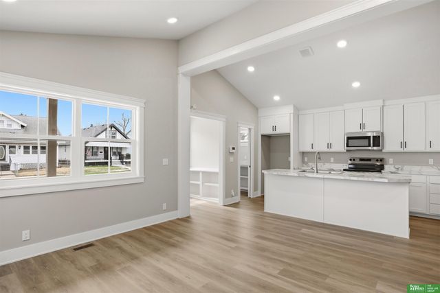 2452 Camden Avenue, Omaha, NE 68111