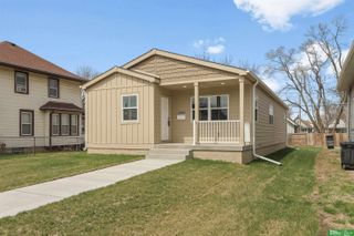 2452 Camden Avenue, Omaha, NE 68111