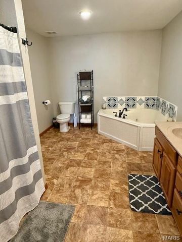 8032 T Highway, Fredericktown, MO 63645