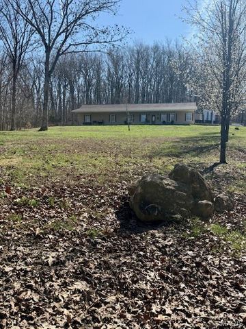 8032 T Highway, Fredericktown, MO 63645