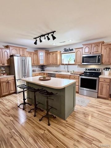 8032 T Highway, Fredericktown, MO 63645