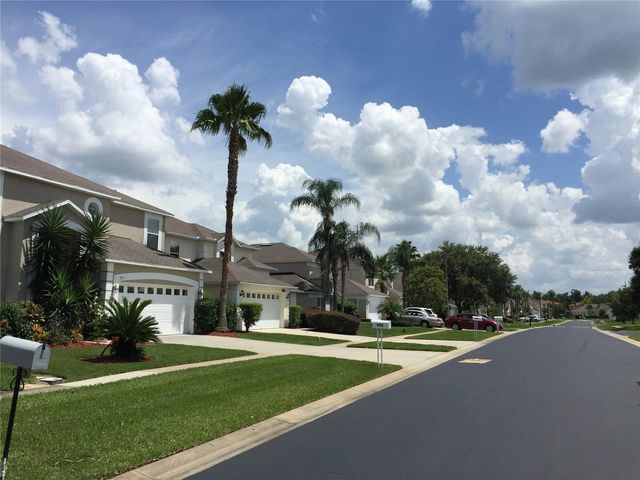 949 LAKE BERKLEY DRIVE, Kissimmee, FL 34746