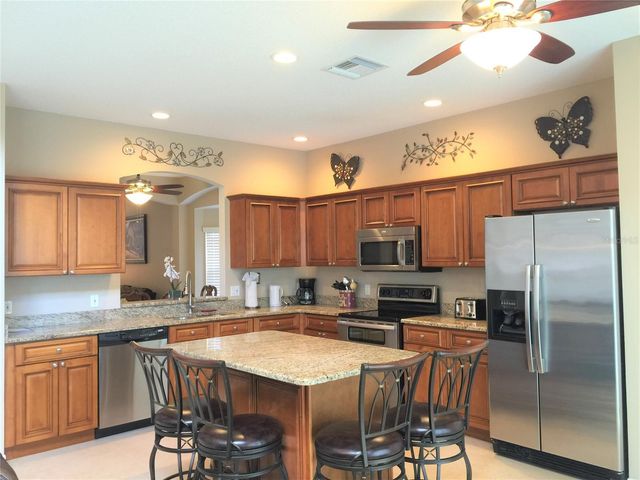 949 LAKE BERKLEY DRIVE, Kissimmee, FL 34746