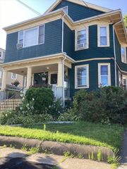 96 Botolph St 1, Quincy, MA 02171