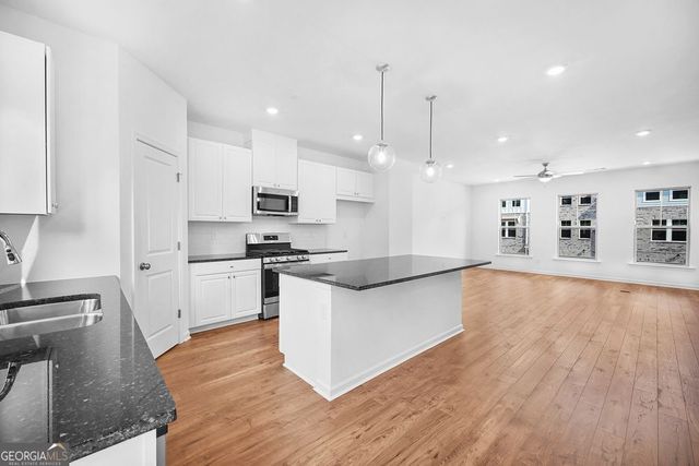 1693 Lansmere Street SW, Marietta, GA 30008