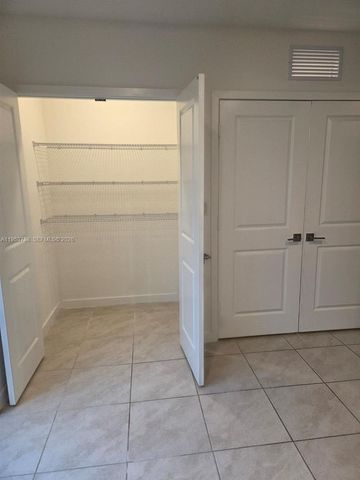 540 NE 5th TER, Florida City, FL 33034