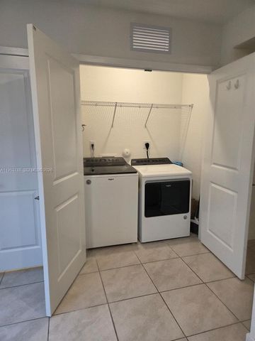 540 NE 5th TER, Florida City, FL 33034