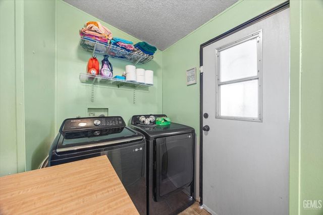 1301 Taft Highway 166, Bakersfield, CA 93307