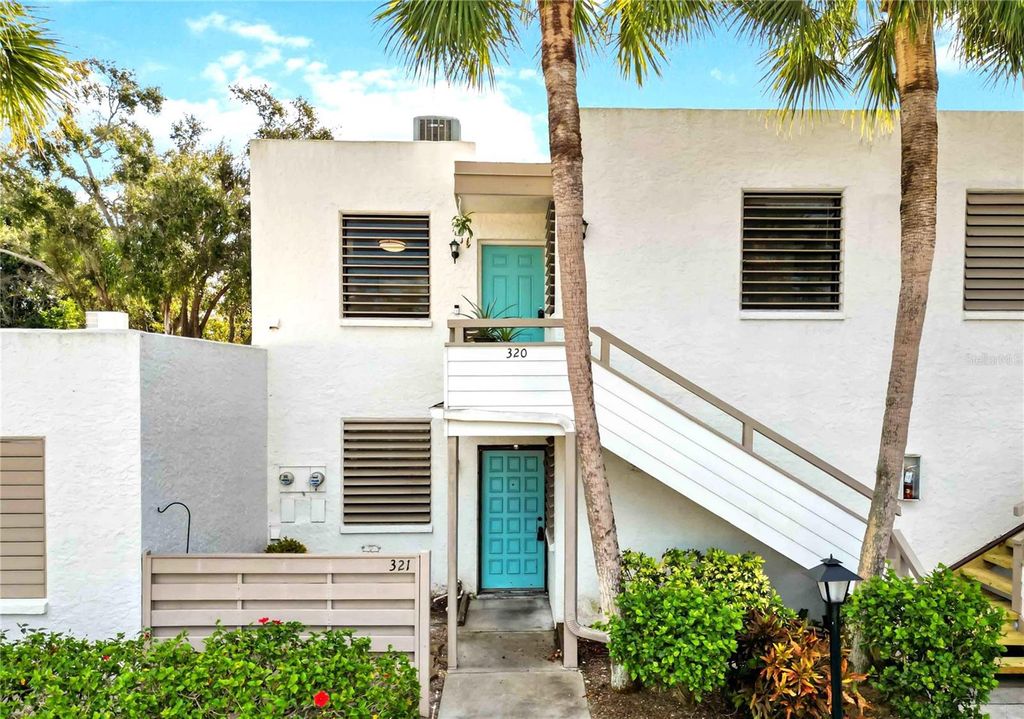 320 TIMBER LAKE DRIVE 320, Bradenton, FL 34210