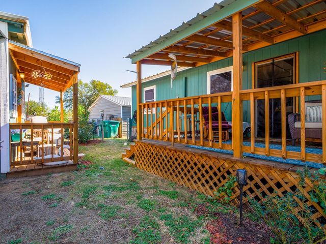 301 E Castlebriar DR, Marble Falls, TX 78654