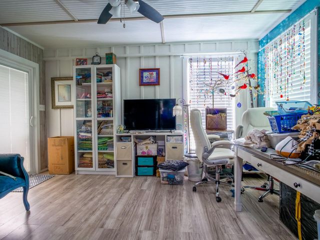 301 E Castlebriar DR, Marble Falls, TX 78654