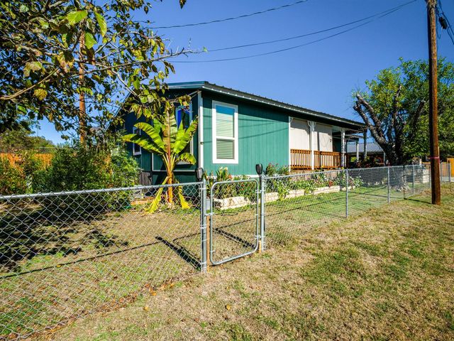 301 E Castlebriar DR, Marble Falls, TX 78654