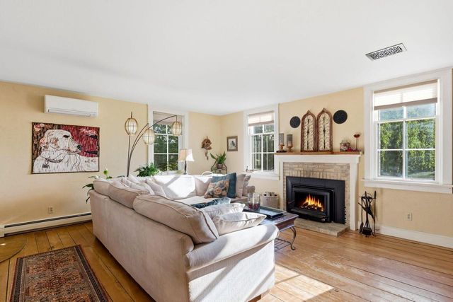 1770 Pleasant Valley ROAD, Grafton, WI 53024
