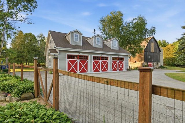 1770 Pleasant Valley ROAD, Grafton, WI 53024