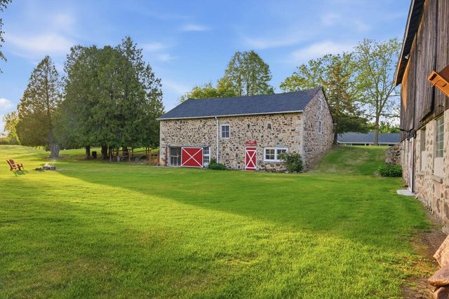 1770 Pleasant Valley ROAD, Grafton, WI 53024