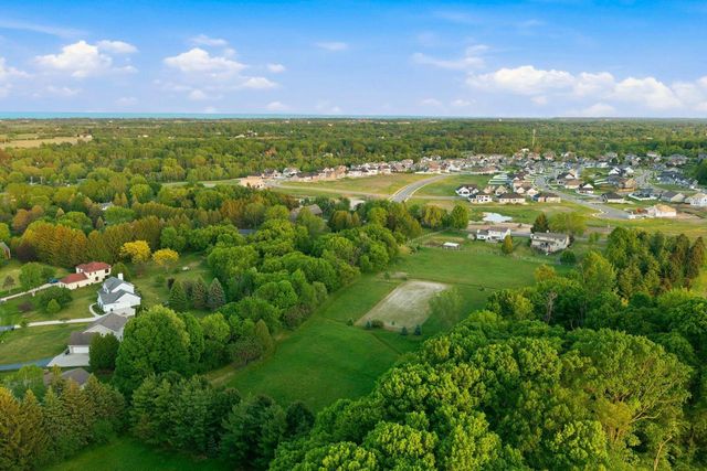 1770 Pleasant Valley ROAD, Grafton, WI 53024