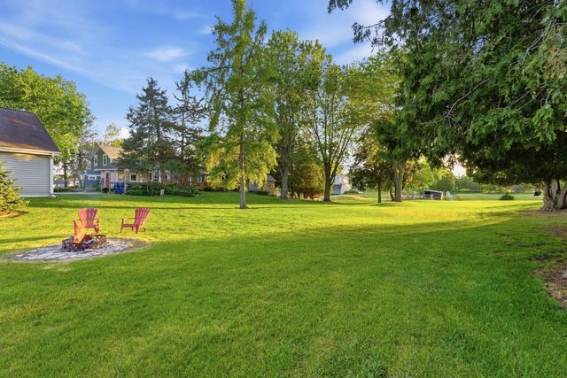 1770 Pleasant Valley ROAD, Grafton, WI 53024