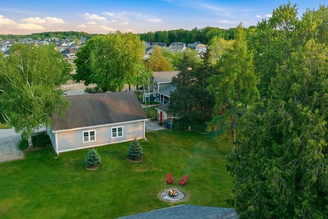 1770 Pleasant Valley ROAD, Grafton, WI 53024