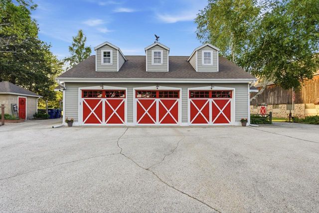 1770 Pleasant Valley ROAD, Grafton, WI 53024