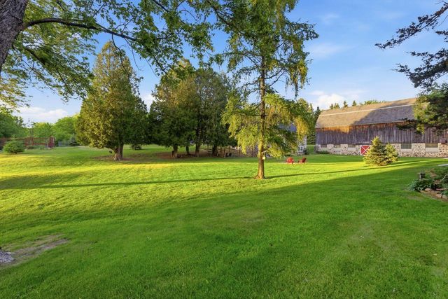1770 Pleasant Valley ROAD, Grafton, WI 53024