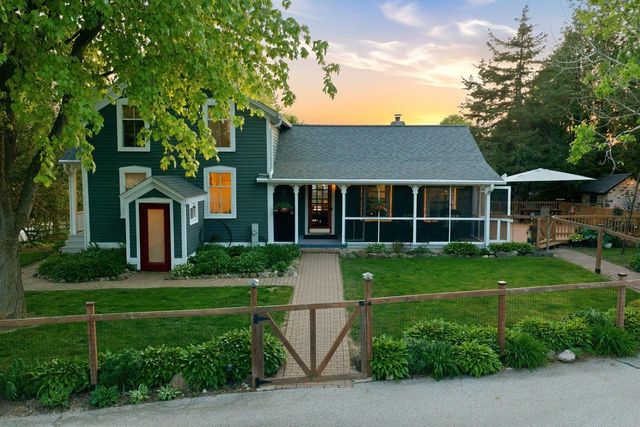 1770 Pleasant Valley ROAD, Grafton, WI 53024