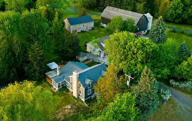1770 Pleasant Valley ROAD, Grafton, WI 53024