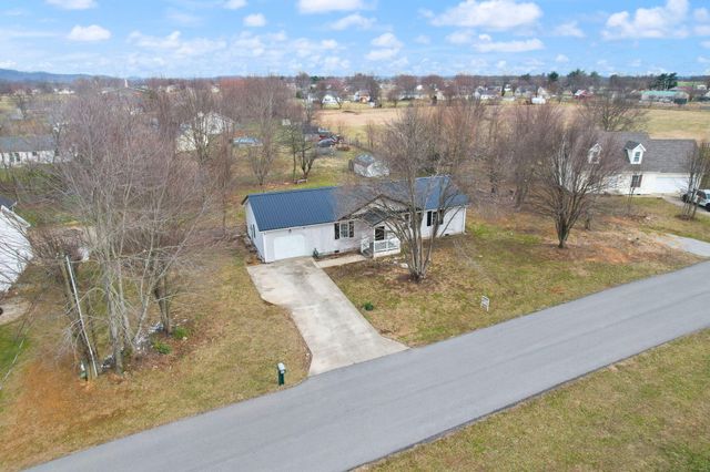 216 Raintree Circle, Stanford, KY 40484