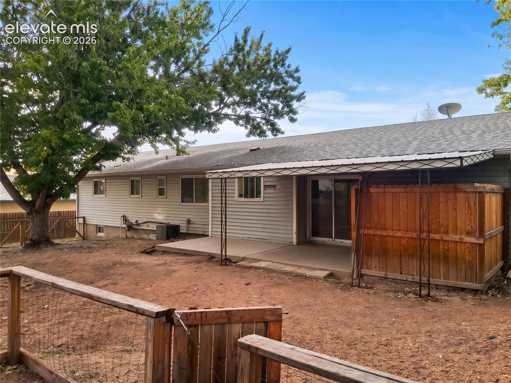 4015 Valli Vista Road, Colorado Springs, CO 80909 — photo 5