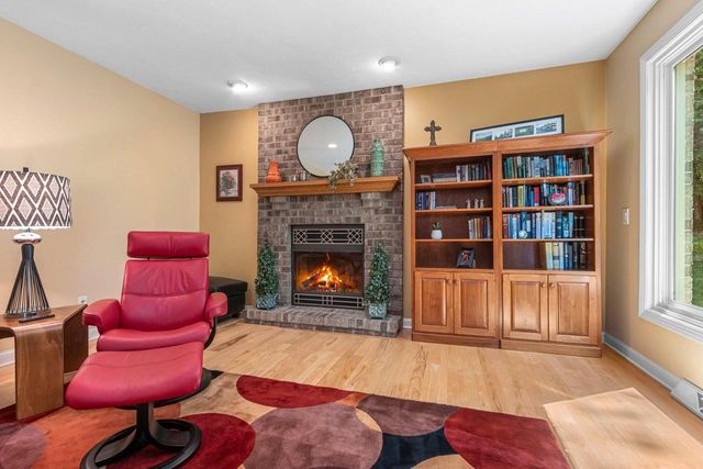 3380 DICKINSON ROAD, De Pere, WI 54115