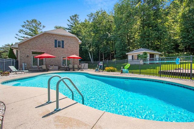 3380 DICKINSON ROAD, De Pere, WI 54115