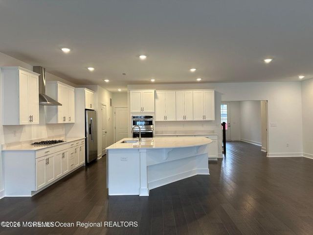903 Navigator Avenue, Marlboro, NJ 07746