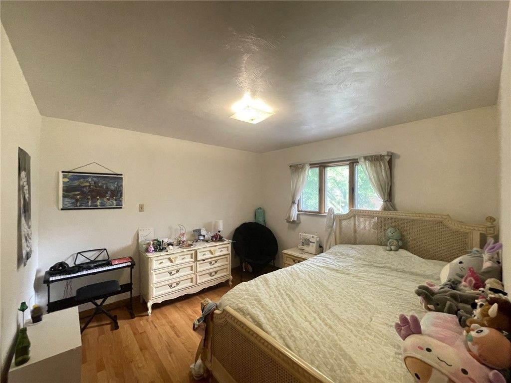 Image 14 of property listing at 229 Meadowbrook Road, Hermitage, PA 16148