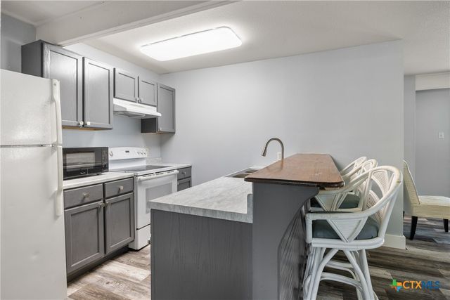 1215 Amanda, Canyon Lake, TX 78133